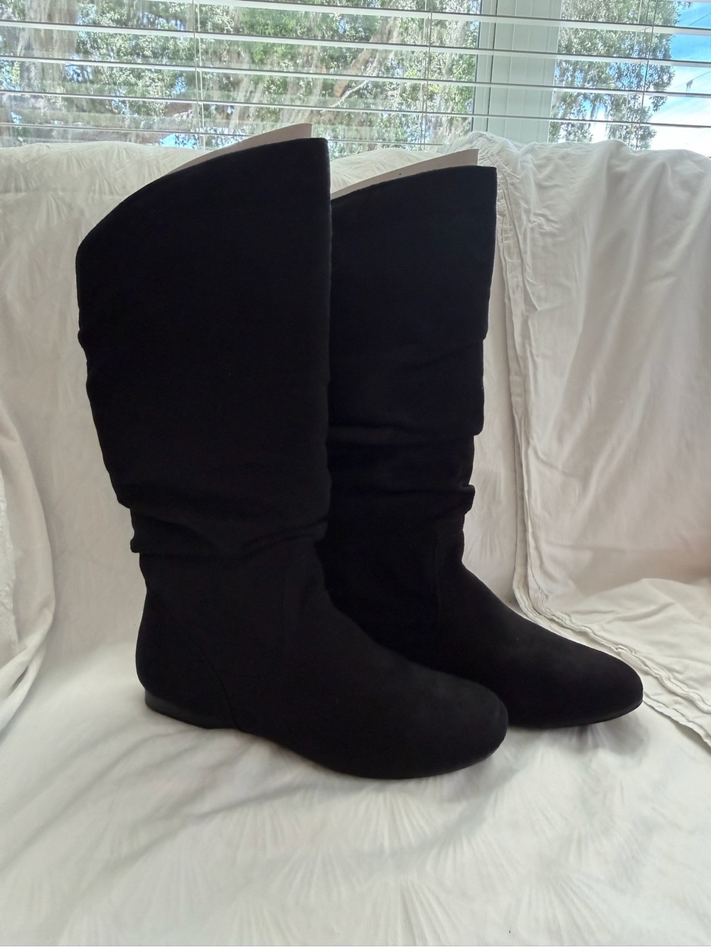 Women's Black Knee-High Flat Boots